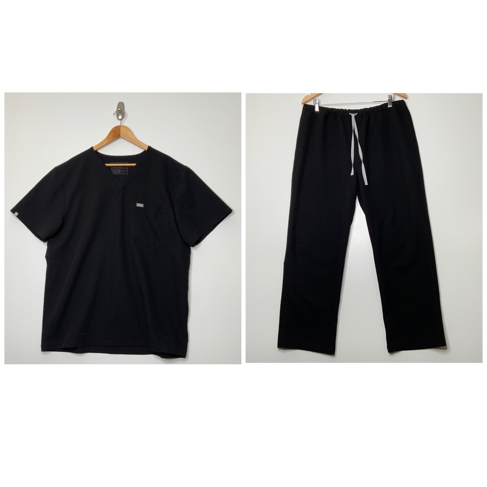 FIGS Black Men Scrub Set. Scrub Top XL. Scrub Bottoms XL.